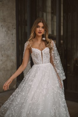 Behati 12
